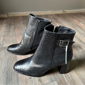 Antonia De Faria: Camila Leather Snake Skin Ankle Boots Booties Black size9 NWOT